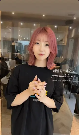 ミディアム カラー 韓国🇰🇷レイヤー 映える顔周り🩷のヘアスタイル