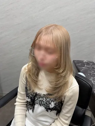 セミロング カラー 砂野 真璃奈のヘアスタイル
