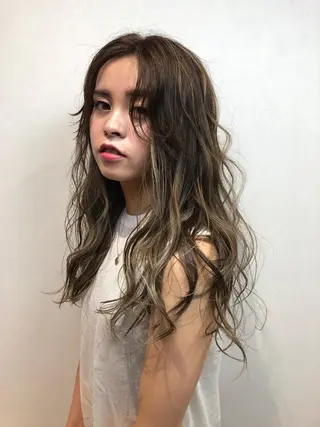 セミロング カラー TOMOKA 艶髪/透明感カラーのヘアスタイル