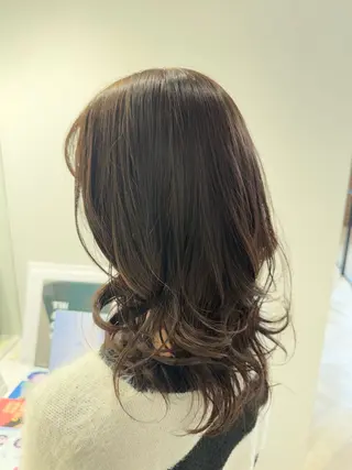 セミロング カラー 長谷川 紗羅のヘアスタイル
