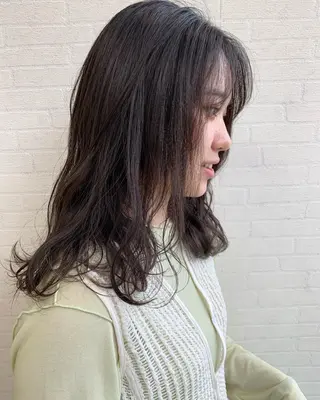 ミディアム カラー 立川 奈那子のヘアスタイル