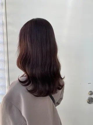 セミロング カラー 韓国🇰🇷レイヤー 映える顔周り🩷のヘアスタイル