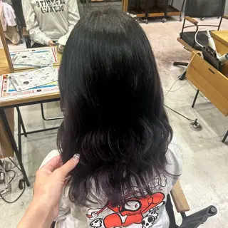 ミディアム ✨ハイトーン/暗髪/ ハイライト/松岡✨のヘアスタイル