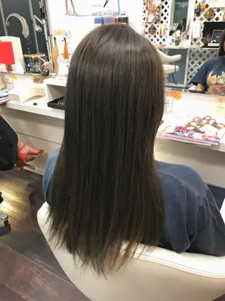 ロング カラー 岩谷/ブリーチ 🪽透明感カラーのヘアスタイル