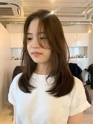 ロング カラー 落合希 Olivebeigeのヘアスタイル