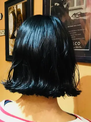 ミディアム ヨシダ アズサのヘアスタイル