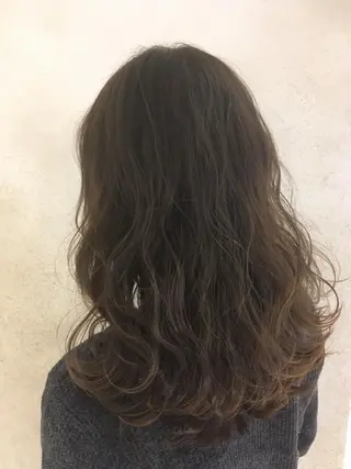 ロング カラー 吉村 絢乃のヘアスタイル