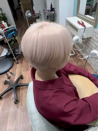 ショート カラー ハイトーン/ブリーチ /ボブ特化/SOMAのヘアスタイル