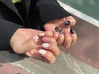 ネイル はばすみれ🎀ﾈｲﾙ 光ﾌｪｲｼｬﾙ ﾍｱのネイルデザイン