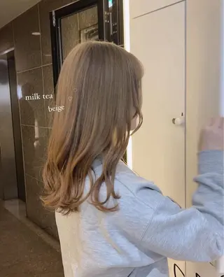 ミディアム カラー ヘアアレンジ 東 晴菜のヘアスタイル