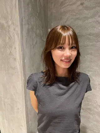 ミディアム カラー asada makotoのヘアスタイル