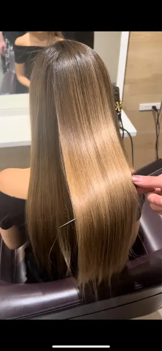 ロング 笠原 裕貴のヘアスタイル