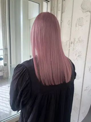 ロング カラー ハイトーン🦢 Natsumiのヘアスタイル