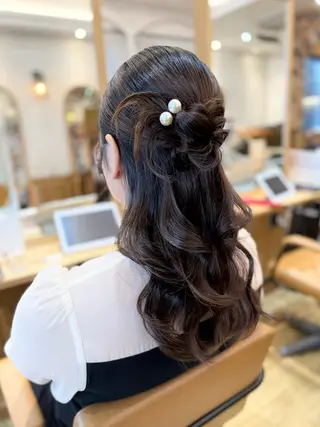 ヘアアレンジ ヘアメイク美容師 🦋サカモトレナ🦋のヘアスタイル