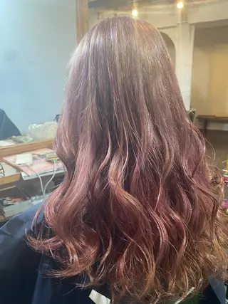 カラー 渋田 ゆかりのヘアスタイル