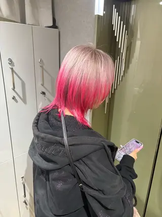 ショート カラー jyui/原宿 ハイトーン/デザインのヘアスタイル