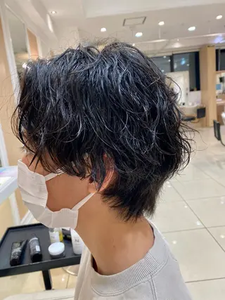 ミディアム パーマ メンズ メンズ特化型美容師 栗山勇人のヘアスタイル