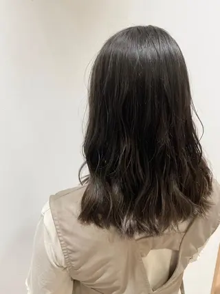 セミロング カラー 🐺ウルフ/レイヤー 似合わせ‎🤍沙羅のヘアスタイル