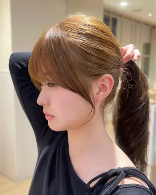 セミロング 表参道小顔カット前髪 割れ改善クロスパーマのヘアスタイル