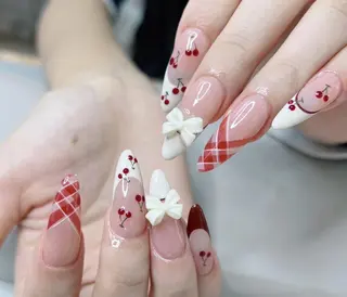ネイル エリ🫧 nail池袋東口のネイルデザイン