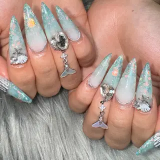 ネイル Feel ‪‪☺︎‬Yuriaのネイルデザイン