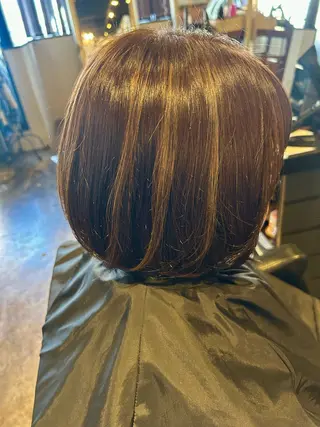 ショート カラー Julia🖤 縮毛矯正🌬️🩵のヘアスタイル