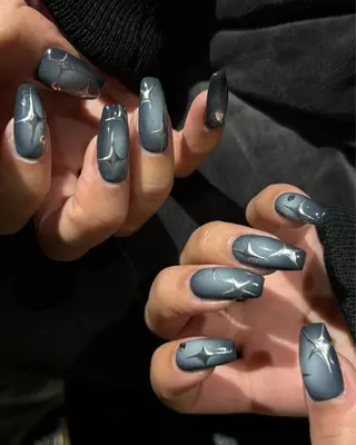 ネイル 🪐富島彩夏 /海外nail🪐のネイルデザイン