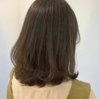 カラー 山口 莉奈のヘアスタイル