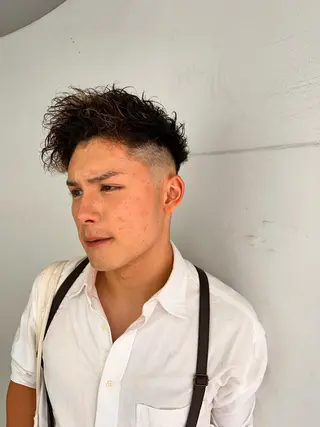 ショート カラー パーマ メンズ 新世代パーマ⚡️ の達人トモ⚡️のヘアスタイル