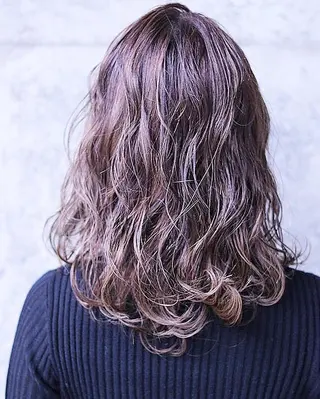 ミディアム セミロング カラー 及川 光のヘアスタイル
