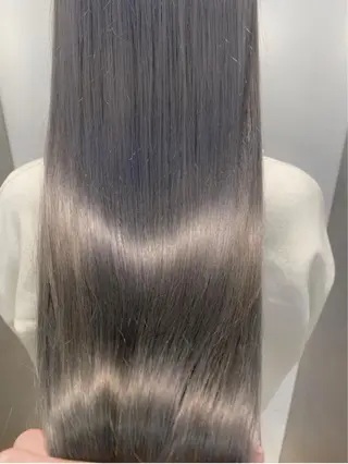 ロング カラー 天野 利咲のヘアスタイル