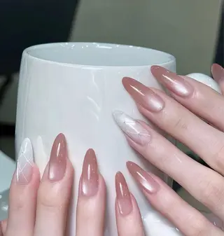 ネイル T.Lee Nail Lilyのネイルデザイン