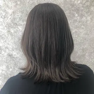 ミディアム カラー 飛田 由貴のヘアスタイル