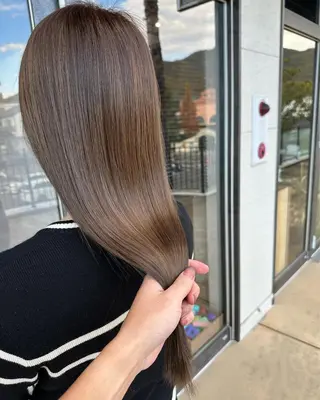 ロング カラー 鵜飼 真伍のヘアスタイル