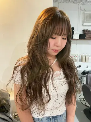 ロング カラー 田代 さつきのヘアスタイル