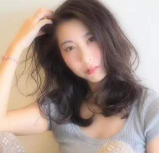 ミディアム カラー grand juteのヘアスタイル