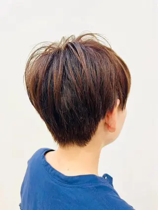 ショート カラー ✨艶カラー✨ Miu【八王子】のヘアスタイル