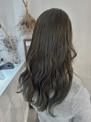 ロング ili 梅田のヘアスタイル
