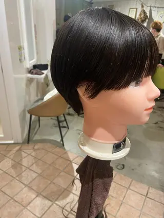 ショート なつめ🐶ショート ベージュカラーのヘアスタイル