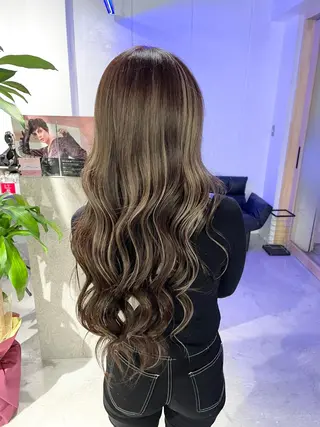 セミロング レイヤーカット/ 髪質改善/ハイライトのヘアスタイル