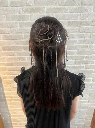 ロング ヘアアレンジ Topstylist YUKIのヘアスタイル