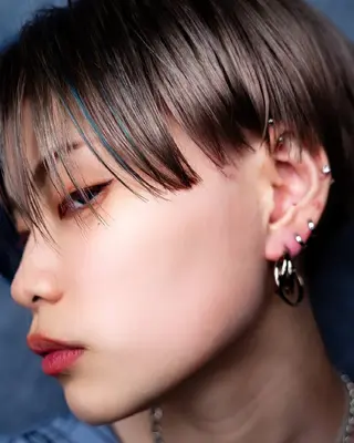 ショート カラー 松尾 泰伸のヘアスタイル
