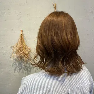 カラー kuschel アリイのヘアスタイル