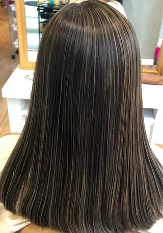 セミロング BRIDGE あきらのヘアスタイル