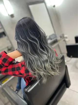 ロング カラー ヘアアレンジ VIM hairおもろまち店のヘアスタイル
