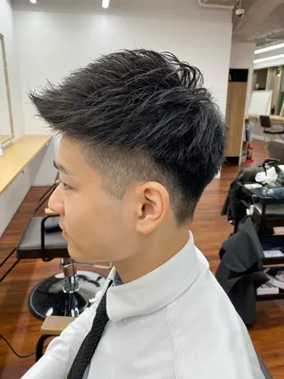 メンズ 岡本 智次のヘアスタイル