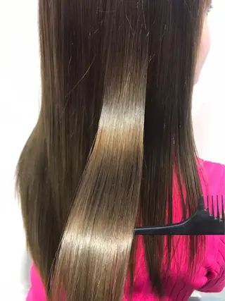 ロング カラー 藤井 貴美子のヘアスタイル