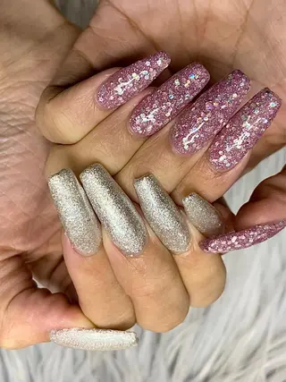 ネイル KUMI💛 MADIAのネイルデザイン