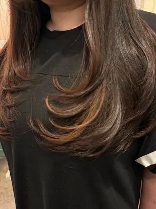 ロング 小村 理音のヘアスタイル