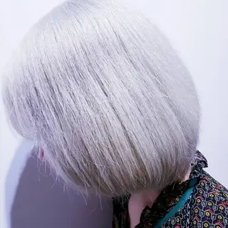 カラー ミディアム 饒平名 知也のヘアスタイル